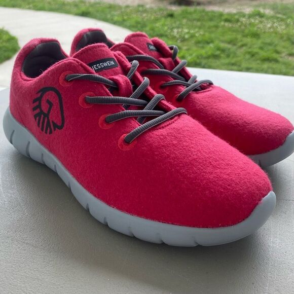 Giesswein Merino Runners Wool Sneakers Wms EU 40 US 9 Red Felt Lace-Up Lightweig - Picture 1 of 10